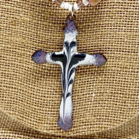 Purple ceramic cross pendant on beaded chain - Picture 2 of 8